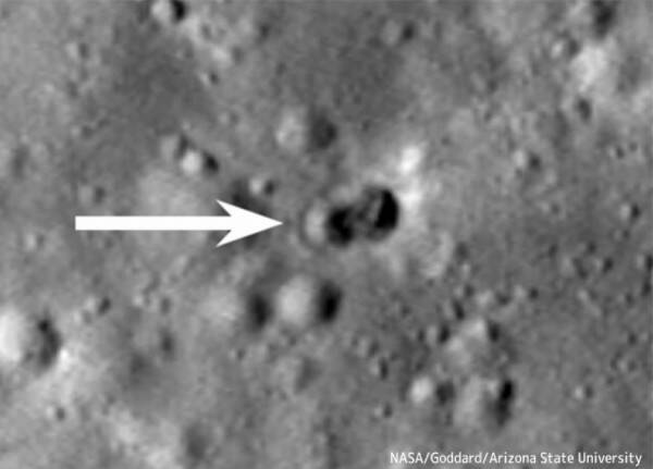 月面で発見された不可解なダブルクレーター 謎の宇宙船が衝突か 22年7月7日 エキサイトニュース