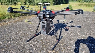 わずか数分で放射性物質のありかを特定、ドイツの最新AIドローンとロボット