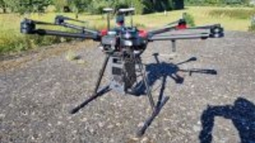 わずか数分で放射性物質のありかを特定、ドイツの最新AIドローンとロボット