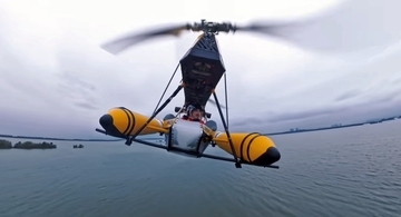 折りたたみ式で水上への離着陸可能、車のトランクに積める垂直離着陸機が登場