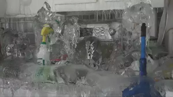 アパートの1室が「氷の城」に！休暇中に暖房を切った住人による節約事故