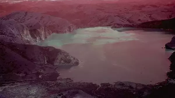 一夜にして約1800人が命を落としたカメルーンのニオス湖の謎。何がおきていたのか？