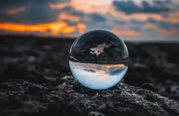 地球の水の起源は、かつて地中奥深くに存在した化合物である可能性