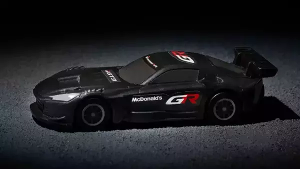 「GR GT3」も！マクドナルド・ハッピーセットの限定おもちゃに大人も欲しい「トミカ」登場