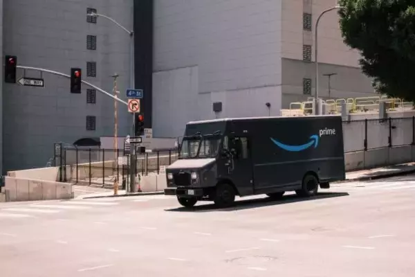 運送会社の賃金格差。UPSの賃金が明らかになり、転職を考えるAmazonのドライバーが続出