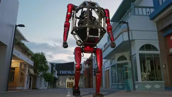 ガンダムのザクがついに現実に？2足から4足に変形するモビルスーツ型ロボットが量産販売