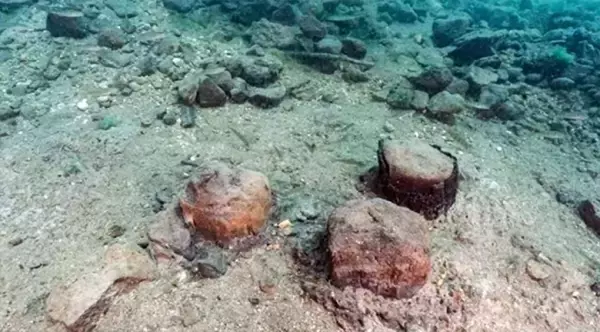 3000年の眠りからよみがえる、イタリアの湖に沈んだ村