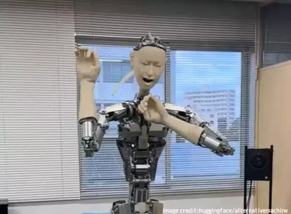 日本のヒューマノイドロボット「オルタ3」にチャットGPTを搭載、自撮りして幽霊の真似をする
