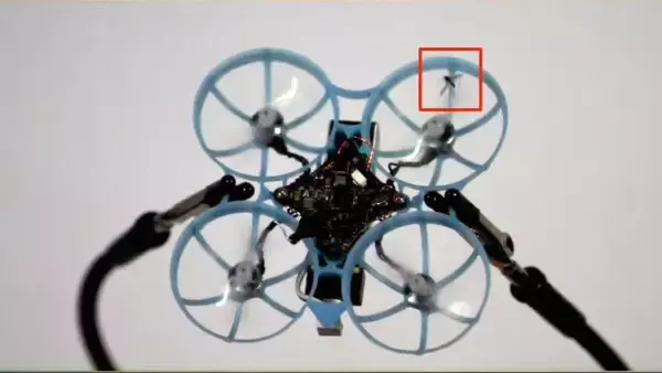 超音波で蚊の居場所を探知し撃墜する小型ドローン、初の空中撃墜テストに成功