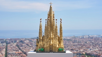 レゴシリーズ史上最大のサグラダ・ファミリアのセットが販売予定、実際の建設順で組み立て