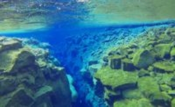 地球が裂け始めている：太平洋岸北西部の沈み込み帯が崩壊中