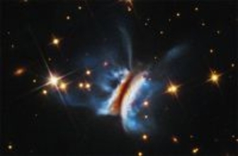 観測史上最大の惑星の誕生現場、ハッブル宇宙望遠鏡が捉えた巨大円盤