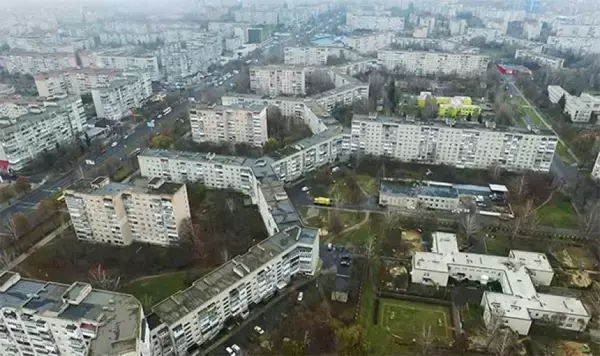 世界最長の集合住宅は全長約3km、1万人以上が暮らしている（ウクライナ）