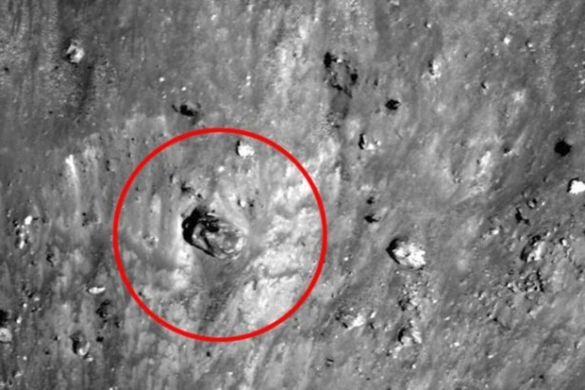 月面に戦車だとぅ Nasaの撮影した画像に写っていた謎の四角い物体 17年5月17日 エキサイトニュース