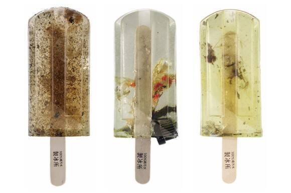 涼しげなアイスキャンディー どんなフレーバーと思いきや 水質汚染について提起するため 河川の水で作られていた 17年6月14日 エキサイトニュース