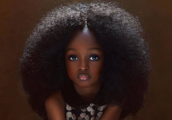 ナイジェリアで一番の美少女と称される ジャレちゃん 5歳 お人形