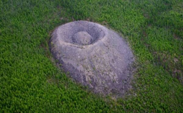 ロシアの巨大クレーター パトムスキー クラテル の謎がついに解明か 新たなる仮説が提唱される ロシア 18年9月22日 エキサイトニュース