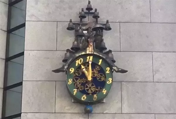 時計の数字が11までしかない！『11』という数字に憑りつかれた都市、スイス「ゾロトゥルン」
