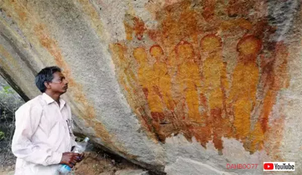 古代の宇宙人を描いたものなのか？洞窟に残された謎の生命体が記された5つの壁画
