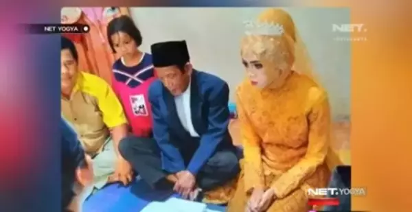 27歳女性が83歳のシャーマン男性一目ぼれしたと主張。56歳年の差婚が成立（インドネシア）