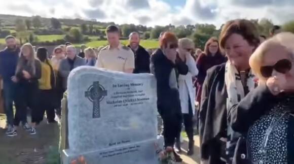 生前は人を笑わせることが大好きだった男性 遺言通りに葬儀中のサプライズ 追悼者らを笑顔に アイルランド 2019年10月18日 エキサイトニュース