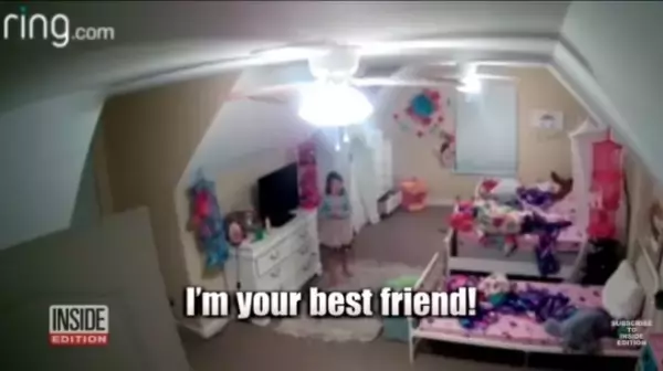 子供部屋の防犯カメラがハッキングされ、「サンタクロースだよ、親友になろう」と8歳少女を脅かす事案発生（アメリカ）