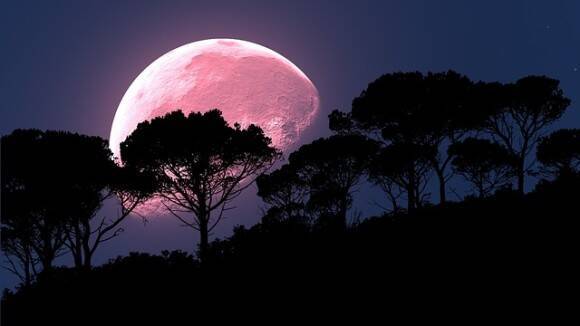 4月の満月はスーパームーン 今年一番明るく大きな月となるピンクムーンが4月7日深夜から8日 地球を明るく照らす 年4月7日 エキサイトニュース