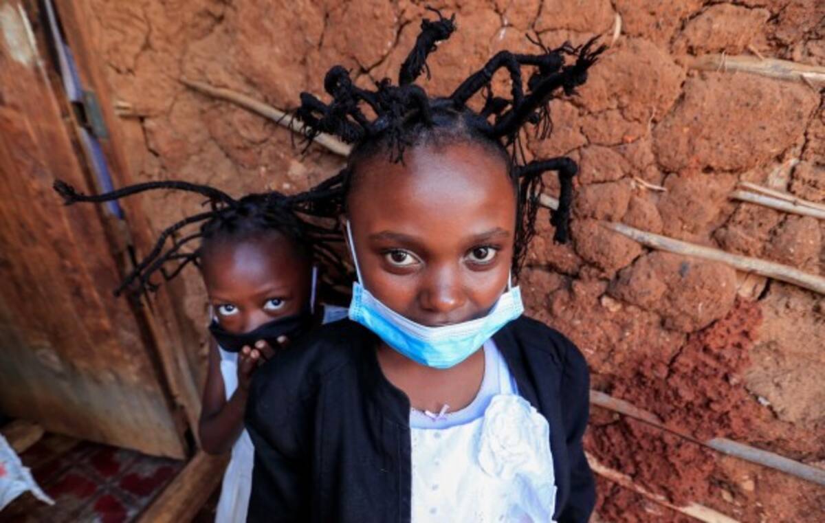 ケニアのスラム街でコロナウイルスを模したヘアスタイルが流行中 年5月13日 エキサイトニュース