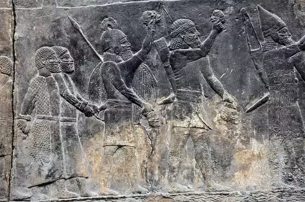 古代メソポタミア最大の都市「ニネヴェ」は2度陥落する（イラク）