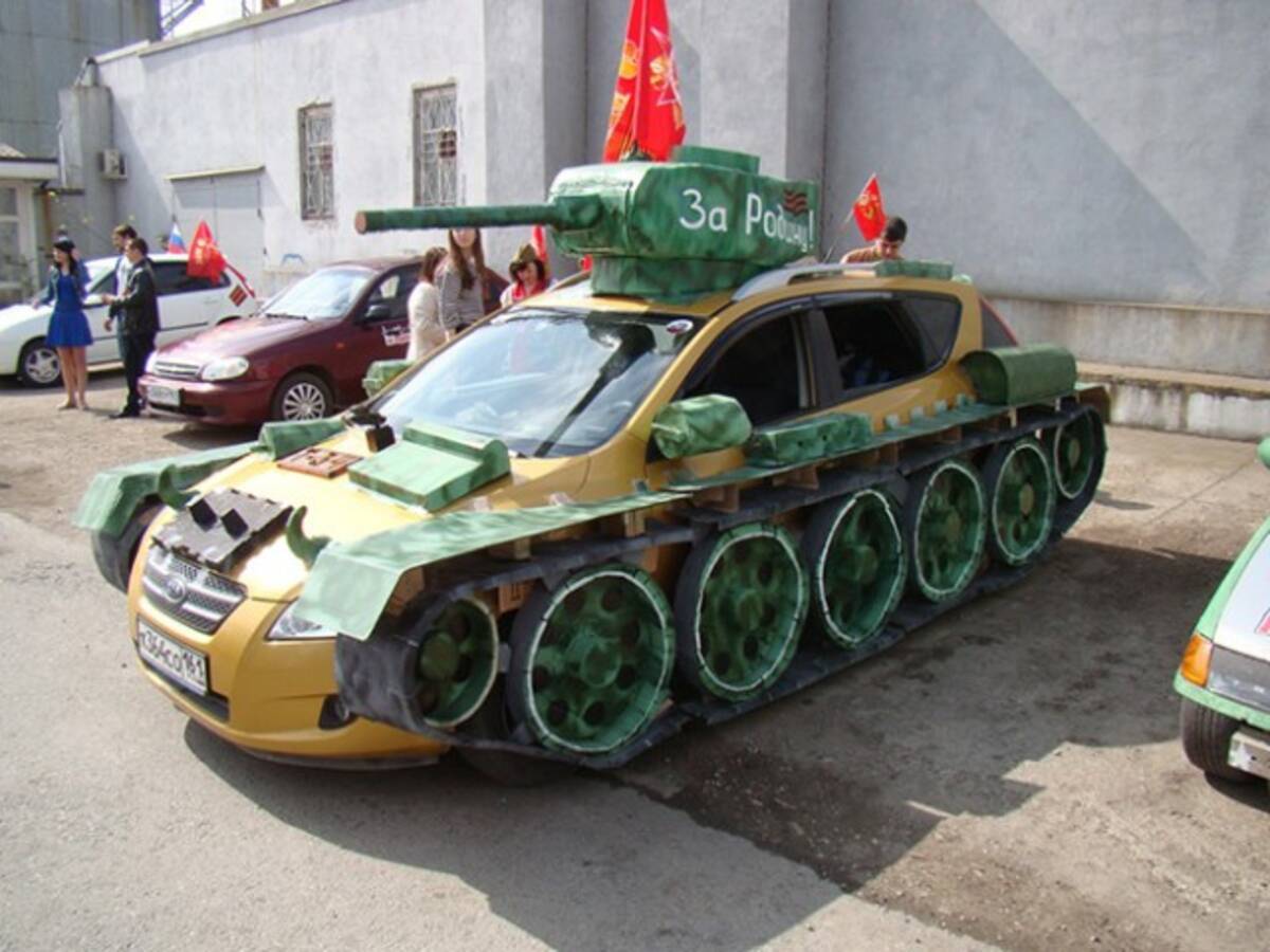 オンリーロシア ロシアでは自家用車を戦車に魔改造するのが流行ってるらしい 年9月1日 エキサイトニュース
