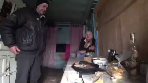 チェルノブイリ原発事故から34年。立ち入り禁止区域に住み続ける高齢者たち（ウクライナ）