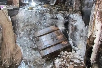 融解が進むのイタリアの雪山の氷の中で発見された第一次世界大戦の遺物