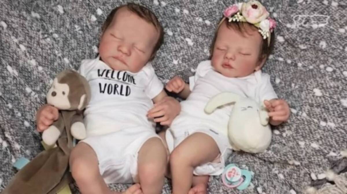 幼い我が子を失った母親の悲痛を和らげる手助けとなる 本物そっくりの赤ちゃん人形 リボーンドール 21年8月29日 エキサイトニュース 幼い我が子を失った母親の悲痛を和らげる手助けとなる 本物そっくりの赤ちゃん人形 リボーンドール 21年8月29日 エキサイトニュース