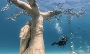 印象的な人工魚礁で陸と海をつなぐ、水中彫刻美術館がキプロスにオープン