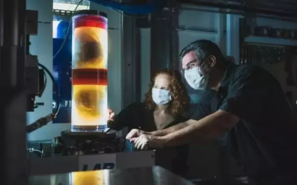 世界で最も明るいX線が医療用画像に革命をもたらす。粒子加速器を利用したX線イメージング技術