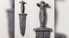 2000年前の古代ローマ兵の短剣が金属探知機で発見される。ラエティア人との戦いで使用されたもの