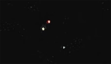 西オーストラリア州の上空に現れた謎の奇妙な光、UFOなのか？