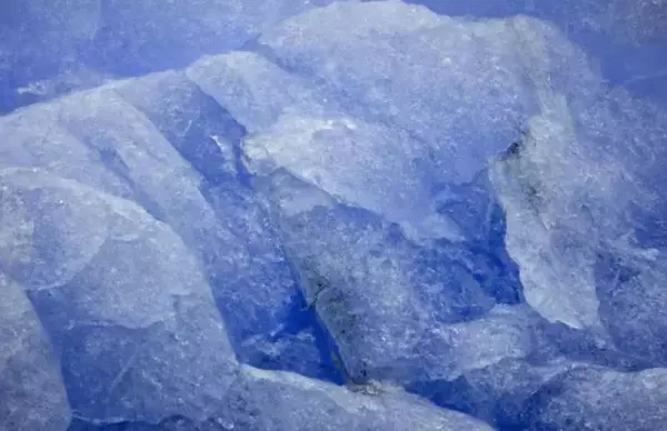 凍りついた時間。山岳氷河が融解し、28年閉じ込められていた男性の遺体が発見される