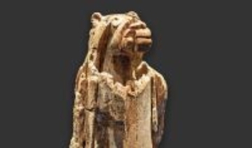 マンモスの象牙で作られた4万年前の半人半獣「ライオンマン」 数百の破片から復元