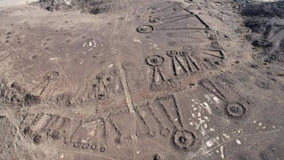 墓が立ち並ぶ4500年前の広大な「葬送の路」がサウジアラビアで発見される