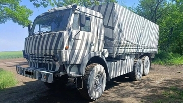 ロシア軍がドローン攻撃を避けるため、第一次世界大戦中に多くみられた「ダズル迷彩」を採用