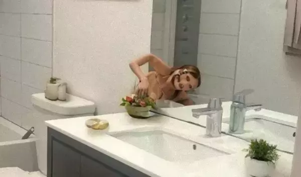 AIを使って物件写真を加工した不動産業者、奇妙なモンスターを生み出してしまう