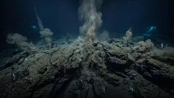 太平洋の地震が規則正しく起きる理由を解明。断層に天然のブレーキが存在していた