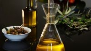 エクストラバージンオリーブオイルが腸内環境を整え、脳機能を向上させる可能性