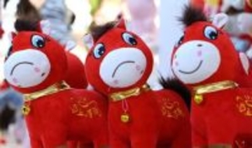 笑顔より可愛い！縫製ミスで困り顔になったぬいぐるみがなぜか大ヒット（中国）