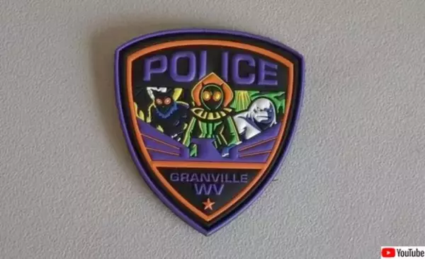 米ウェストバージニア州の警察のUMAモチーフのワッペンが24時間で完売！