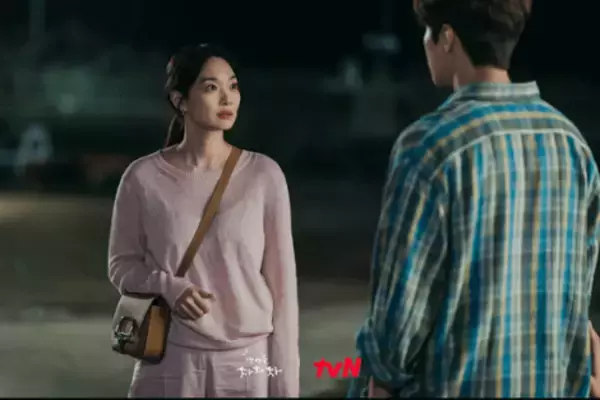 「『海街チャチャチャ』シン・ミナ！秋の韓国ファッションに注目♪」の画像