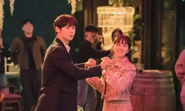 「ファン・ミニョン、”キム・ソヒョンは現場のムードメーカー”」の画像