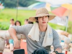 『今日も完売しました』アン・ヒョソプ、多彩な魅力の主人公に変身