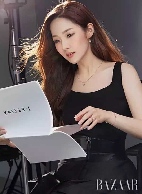 [パク・ミニョン、ジュエリーより輝く美貌！